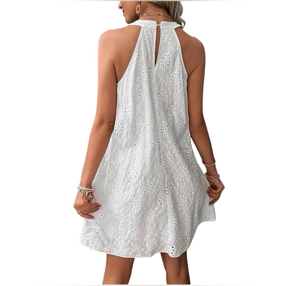 Sleeveless White Eyelet Halter Mini Dress Sz/XXL/ NWOT - Picture 3 of 5